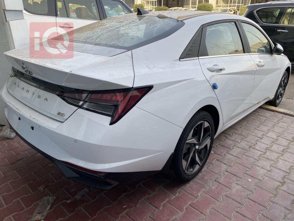 هیوندای ئەلەنترا
